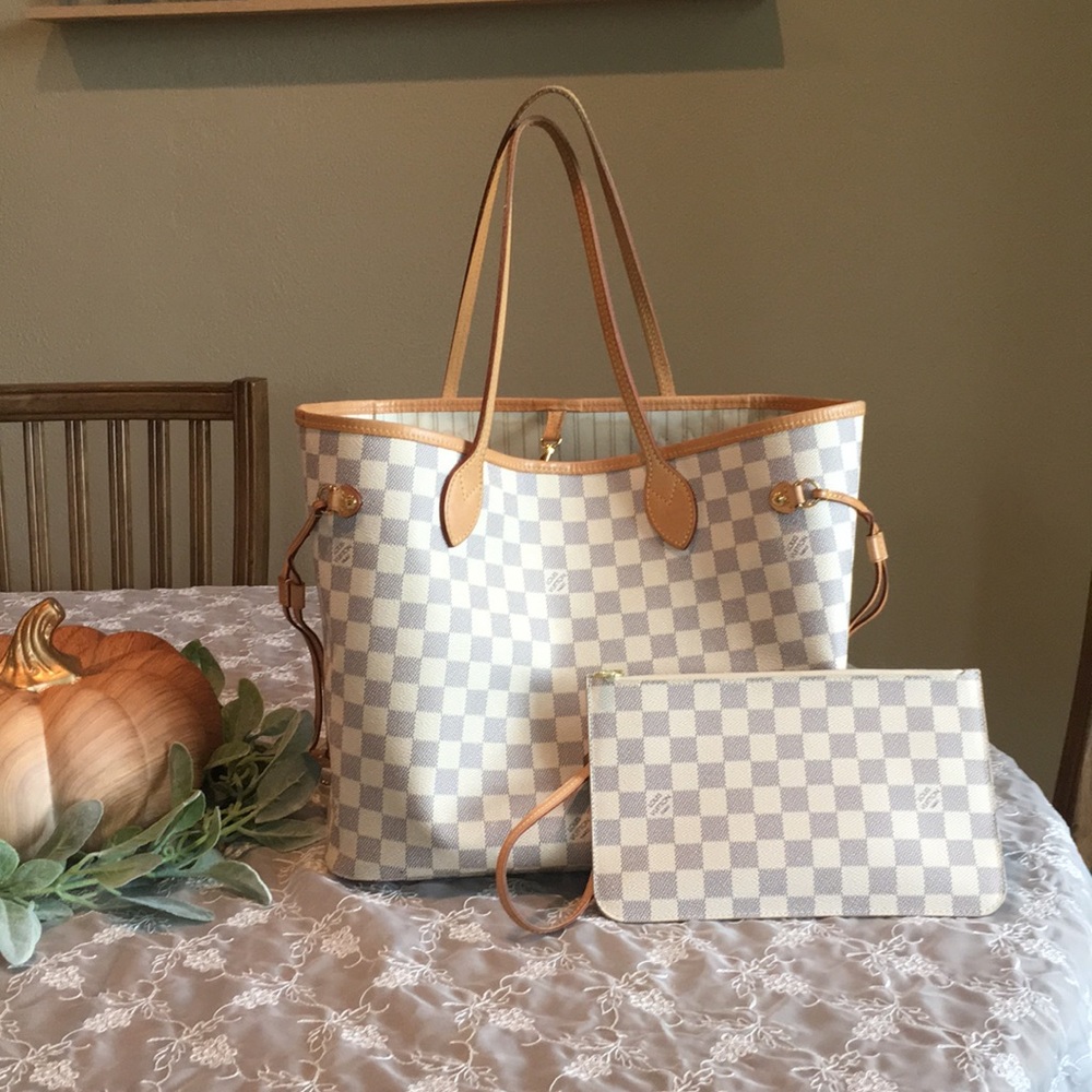 Authentic Never Full Louis Vuitton Purse